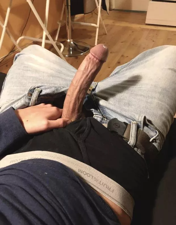 Wish i had an extra hand to help …