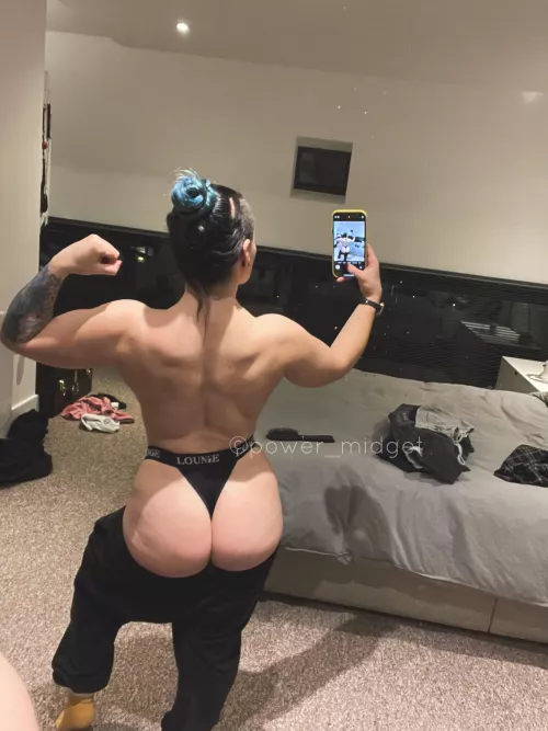 Ya girl is jacked 💪🏻