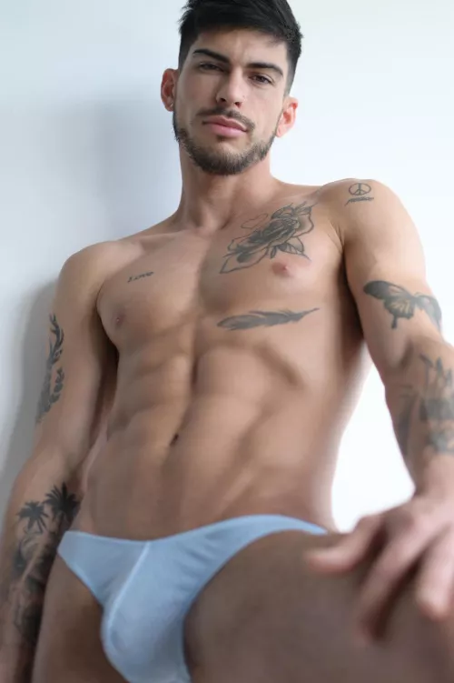 [21] Deserve your atention ?