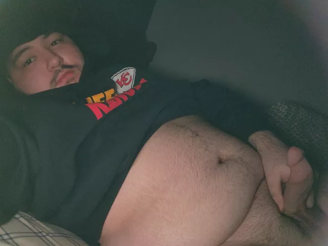 [21] I can help keep you warm😏