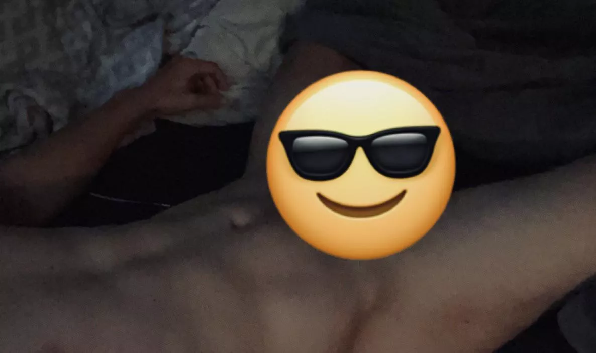 21yo fit curious athlete looking for a bro to snap be fit or skinny with abs. Cartermason9880