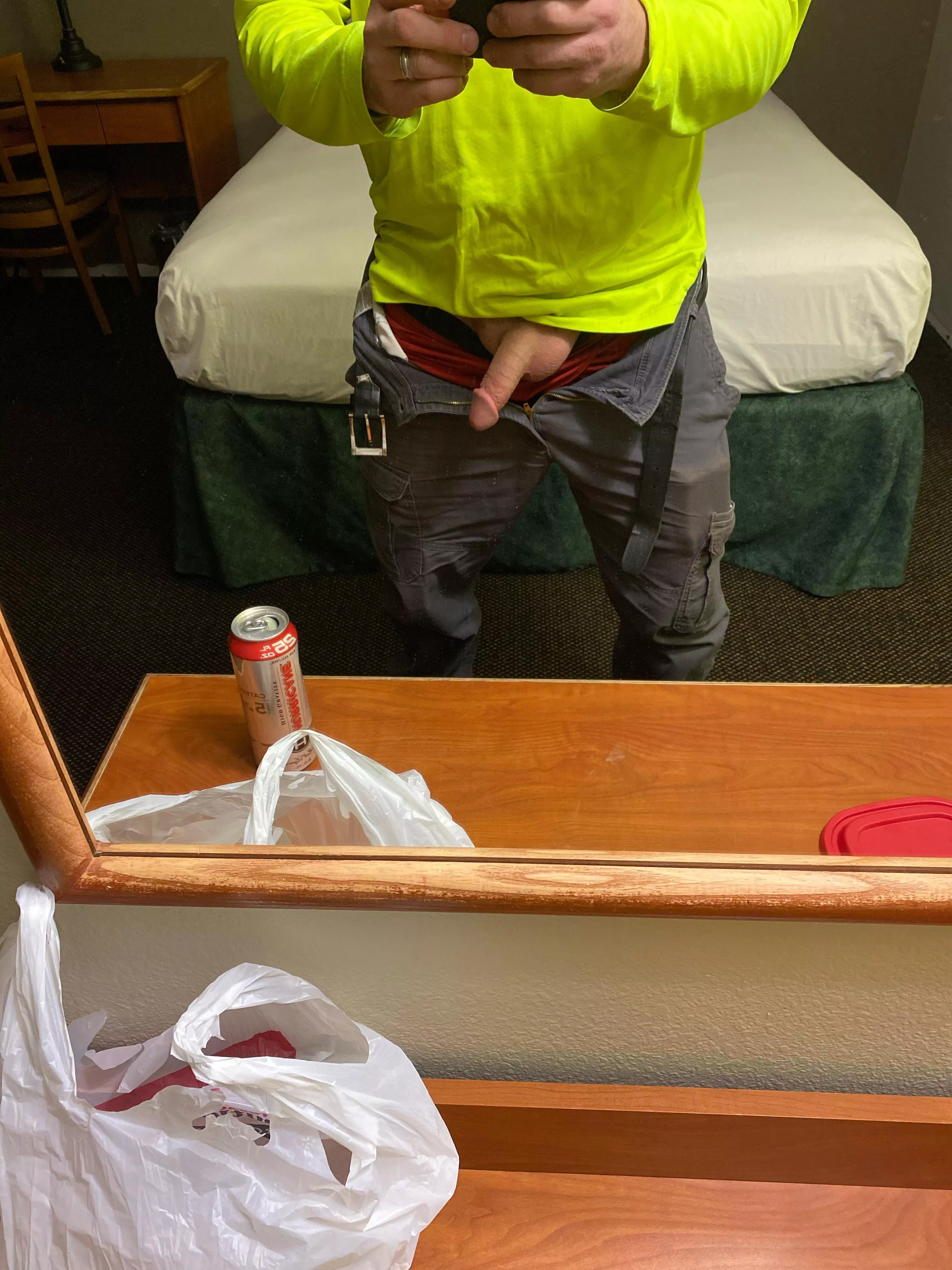 [50] male from Chicago area. Heterosexual, swinger, OF creator…Yes I know predominantly females on OF, Twitter. Finally got out of the nasty cold the Midwest is facing with -37 real feel. Time for a hot shower as I just got into town after being on dut