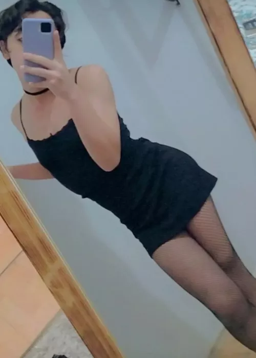 A new photo from me. what do you think for me 😘