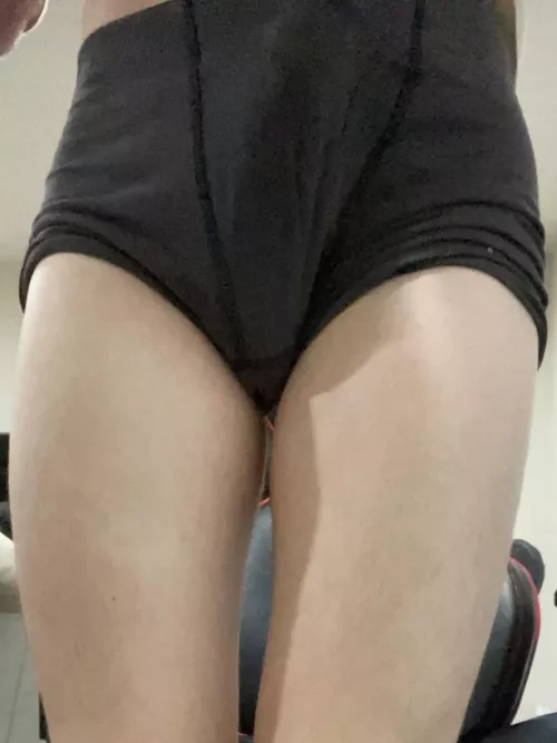 Also this feminizing is making me squishy