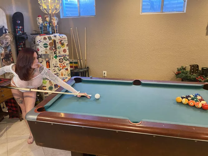 Anyone want to play with me 🫦