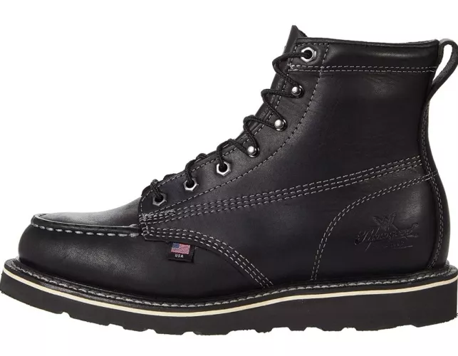 Are there any boots that look like these for 200 budget and small, wide feet?
