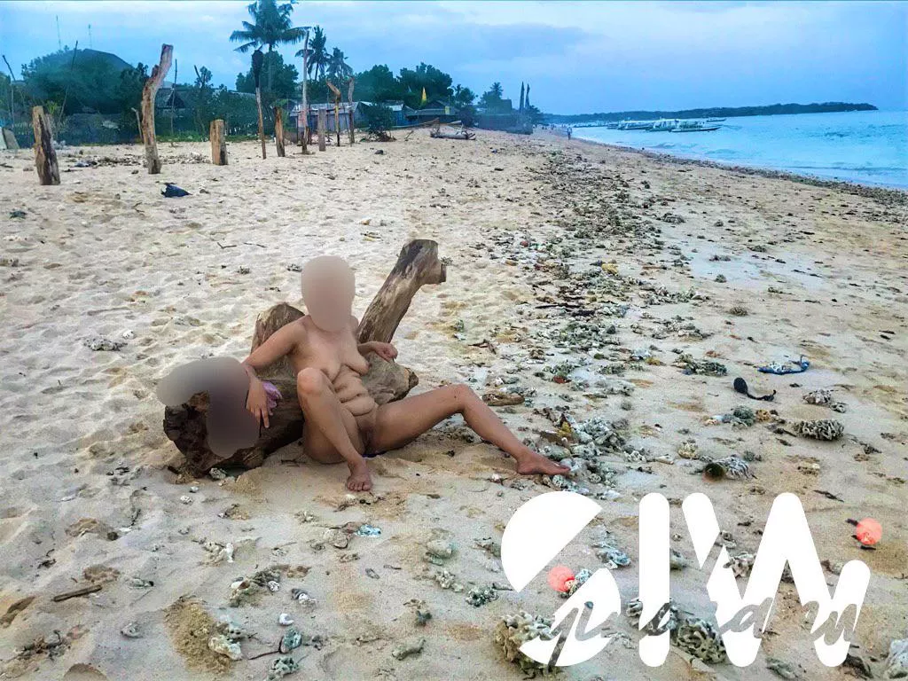 Beach fun 🤩 in Indonesia 🇮🇩