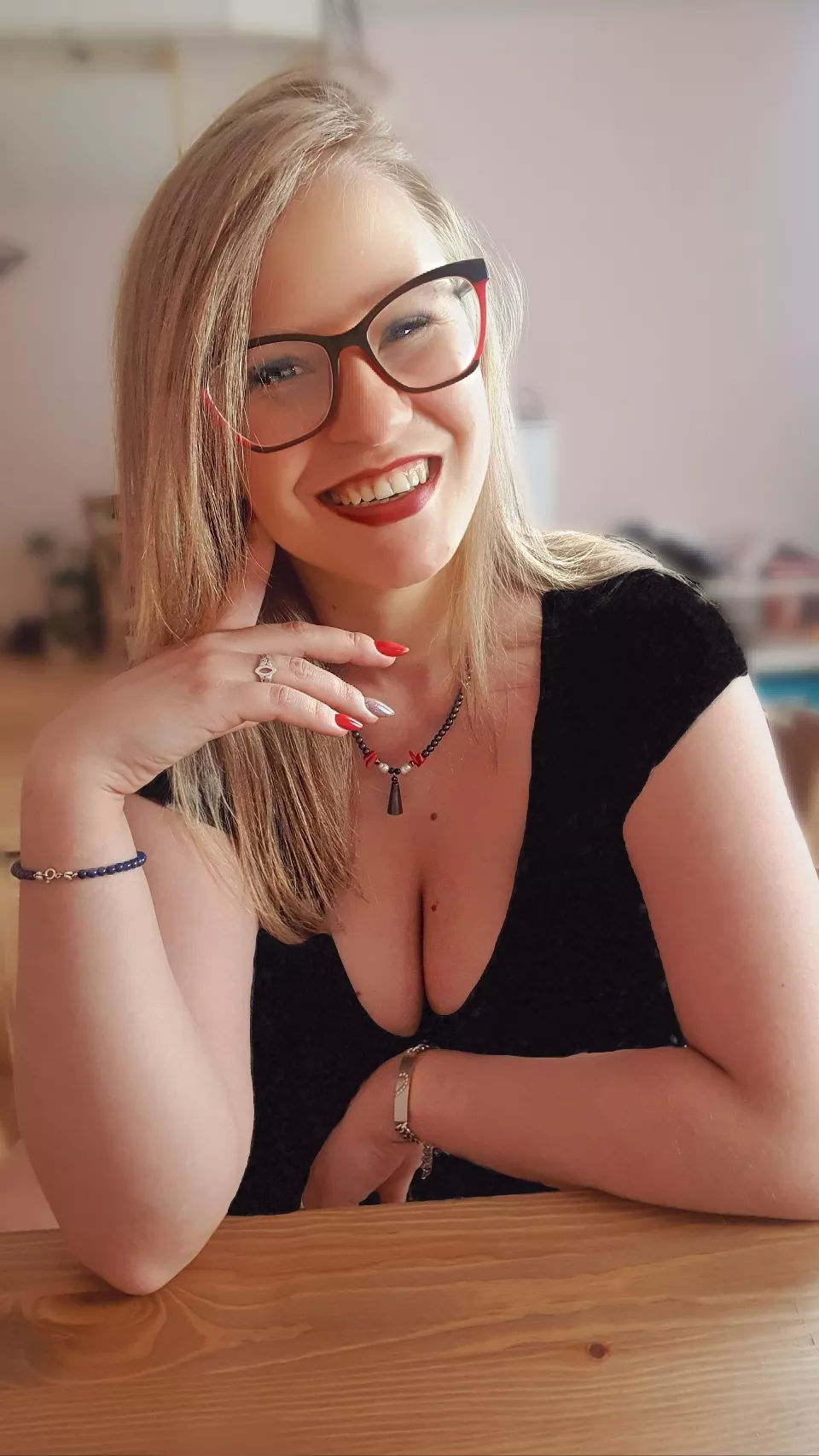 Because of my big boobs every blouse sooner or later falls down.