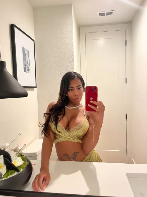 Come a bit closer🫂🫂 How do I make you mine 🙊 Dinners is served 👀