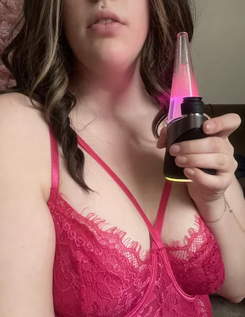 come smoke with me 🍃✨