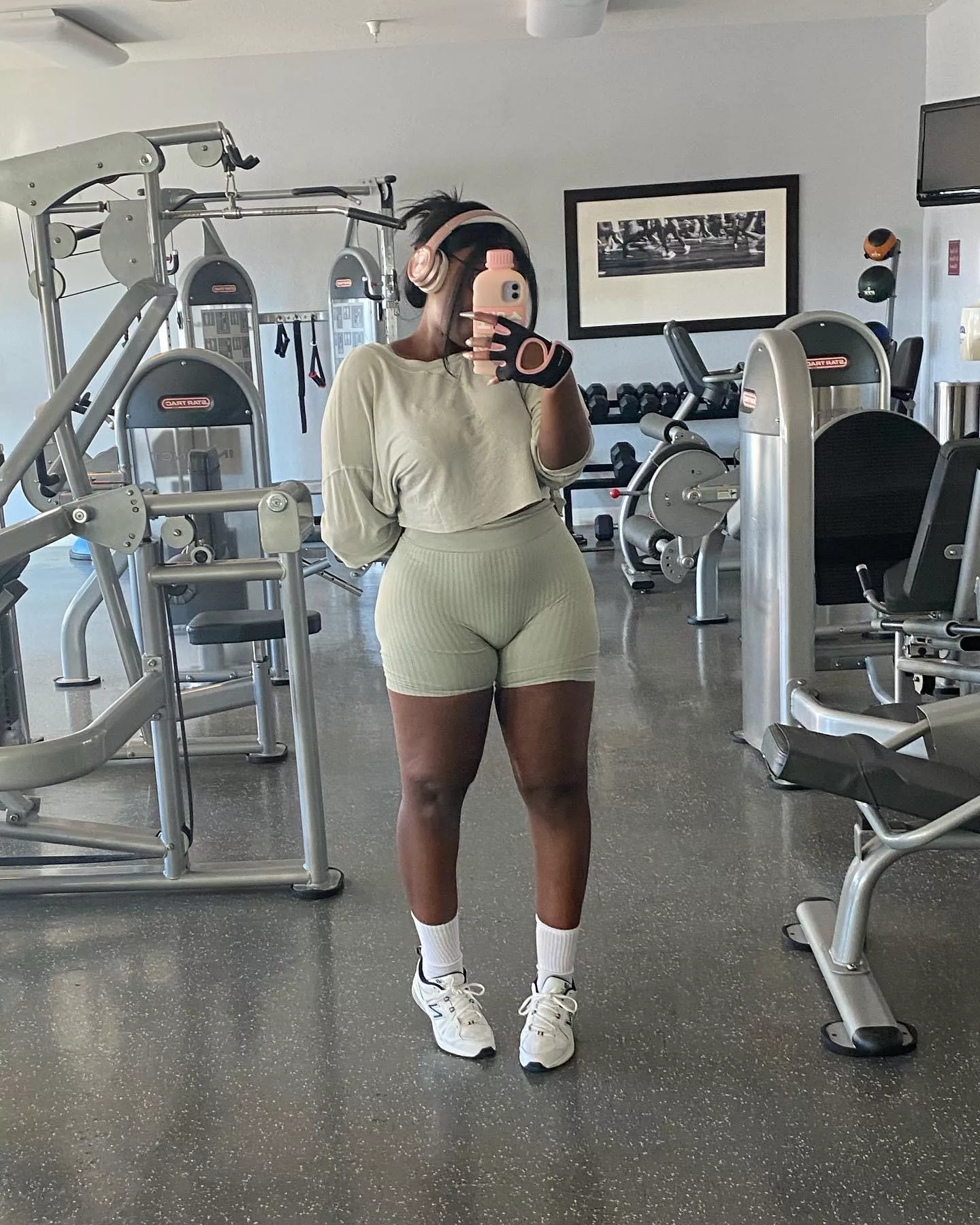 Cute pics at the gym are always fun to do