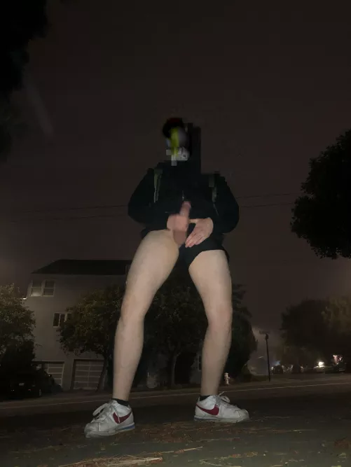 DMV outdoor strokers where you at ? I need a bud 😈 the cold will never stop me from whipping it out in public 💦