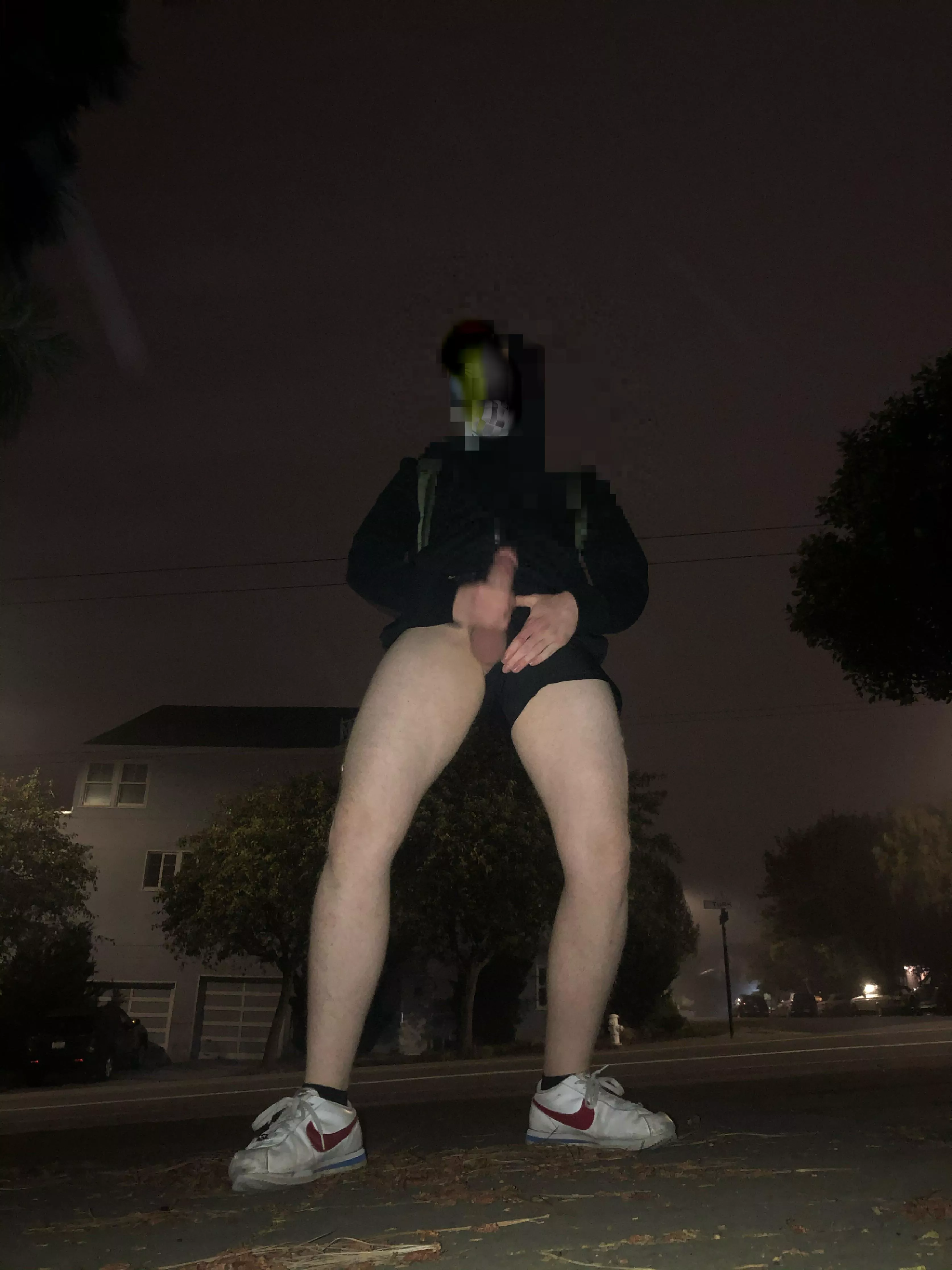 DMV outdoor strokers where you at ? I need a bud 😈 the cold will never stop me from whipping it out in public 💦