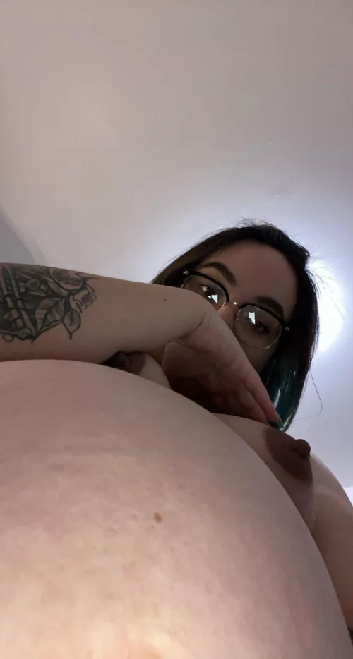 Feeling so full 🤰🏻