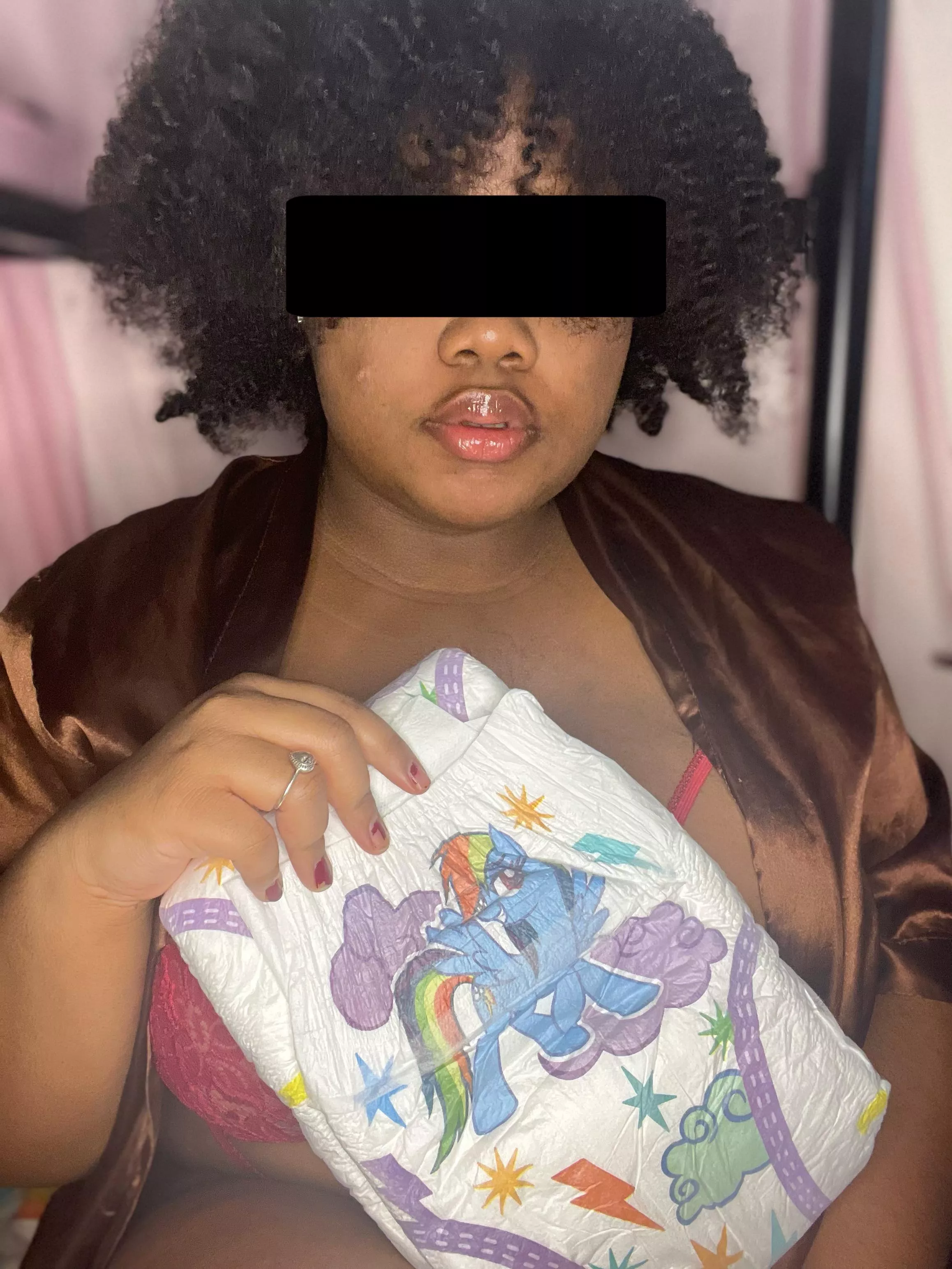 Feeling very Mommy lately💗 You letting me get you padded?