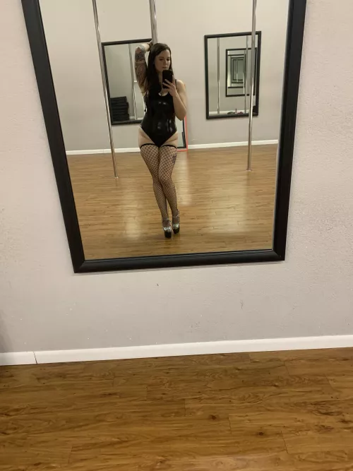 Fishnets look best on thick thighs