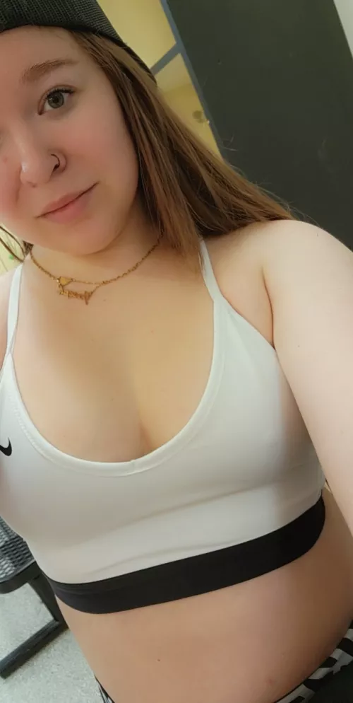 going /hard/ at the gym (pun intended) [f27]