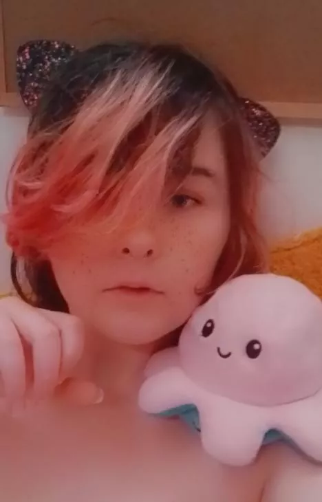 happy femboy friday >< nya !