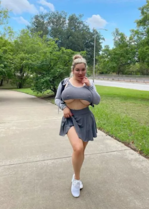 Hit an arrow /leave a 💕for a surprise in your DMs