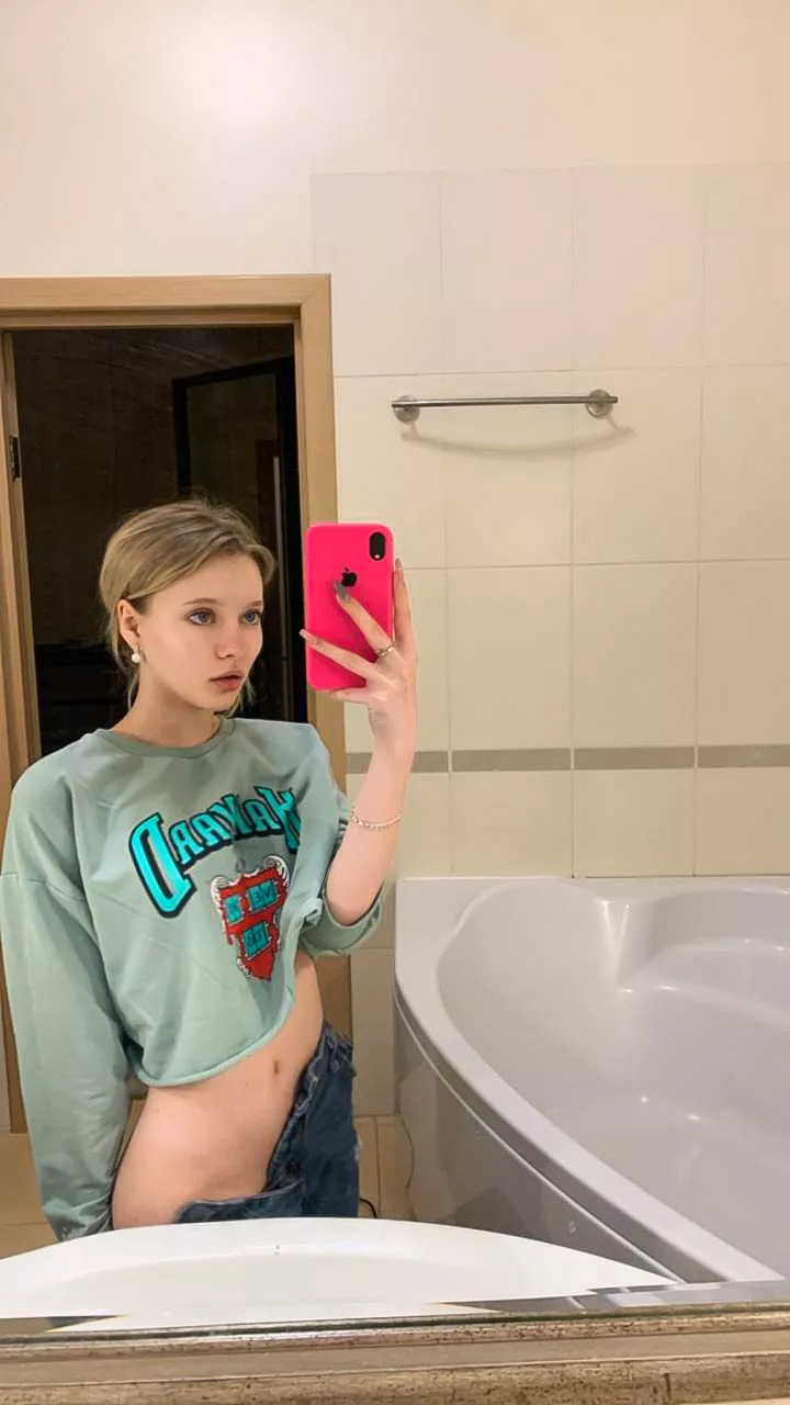 I feel sexy in this jeans ))