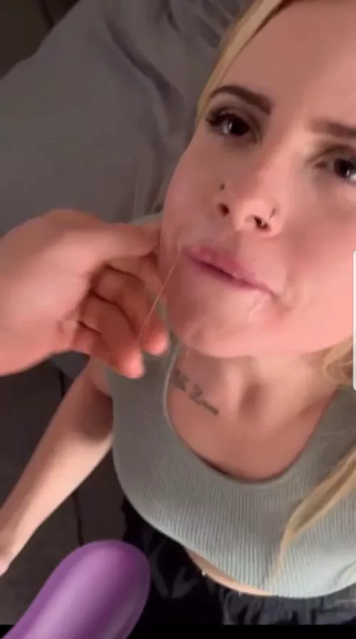 I need a bigger load than this can someone show him up please😜