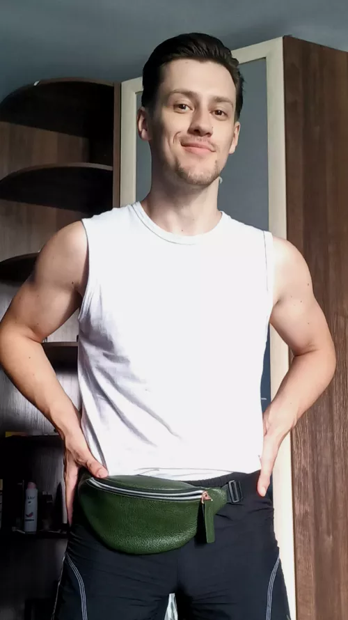 I rarely get replies on dating apps. I need honest feedback on how I look, and why I get rejected.