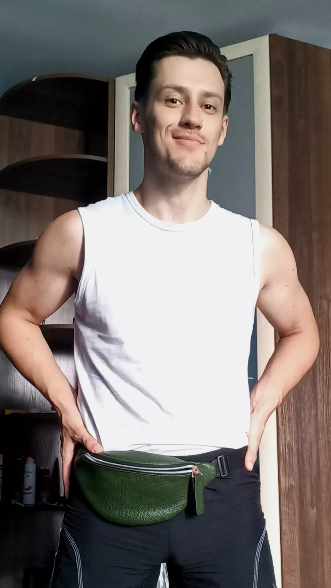 I rarely get replies on dating apps. I need honest feedback on how I look, and why I get rejected.