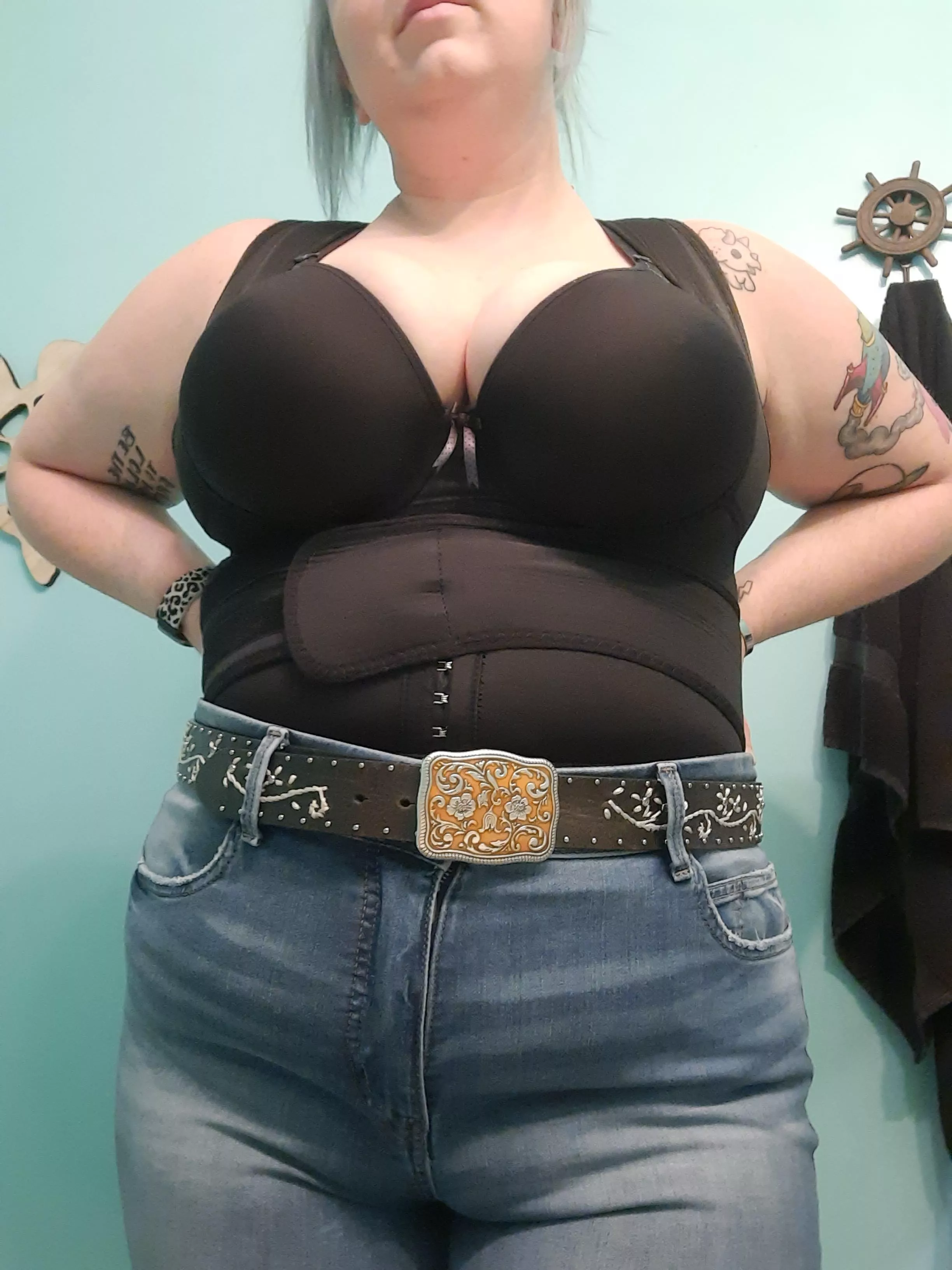 its too cold for outfits like these lately so here is a throwback. 💋💋