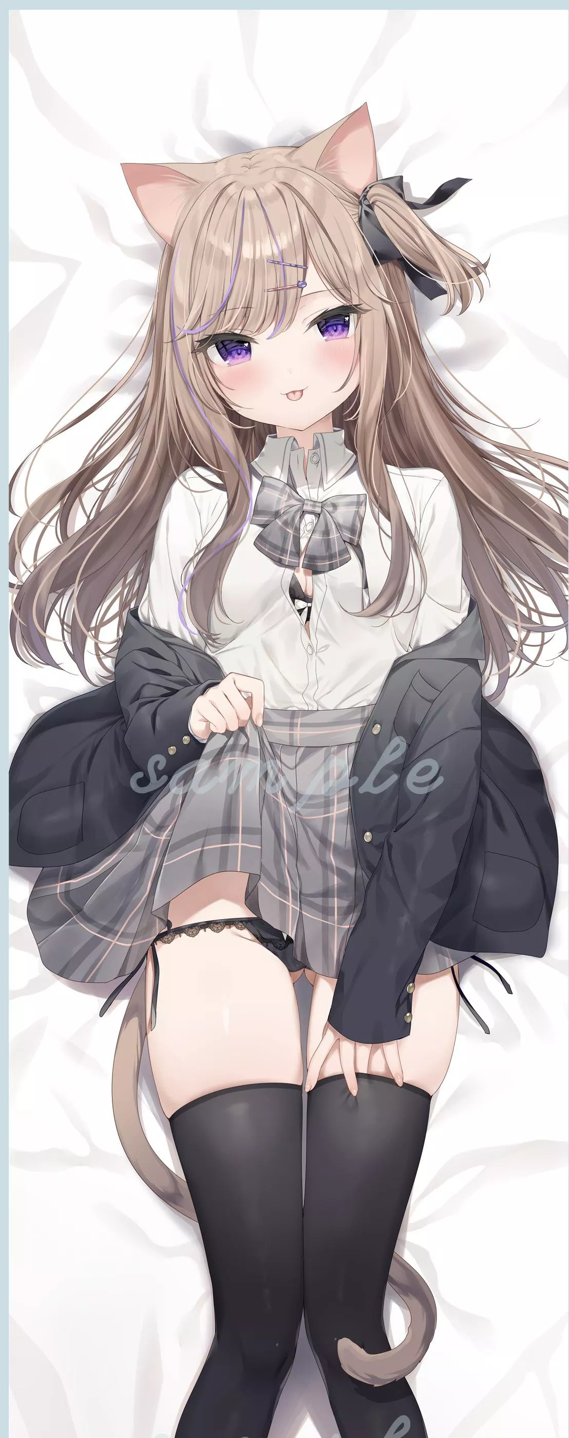 Leo-chan giving a little peak