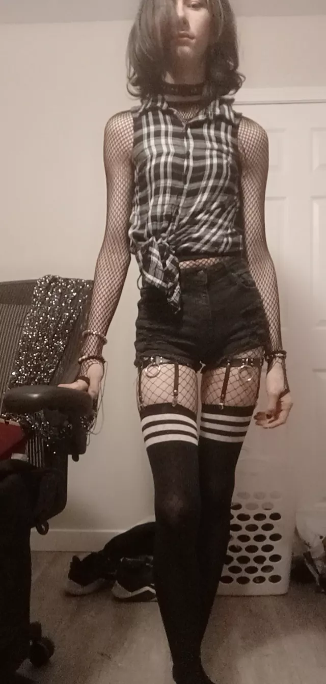 love this outfit, i look like a model 🤩