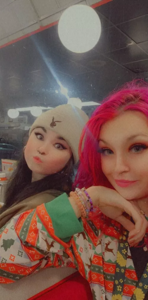 me and the little sister ran into each other at waho this morning [19F & 28F]