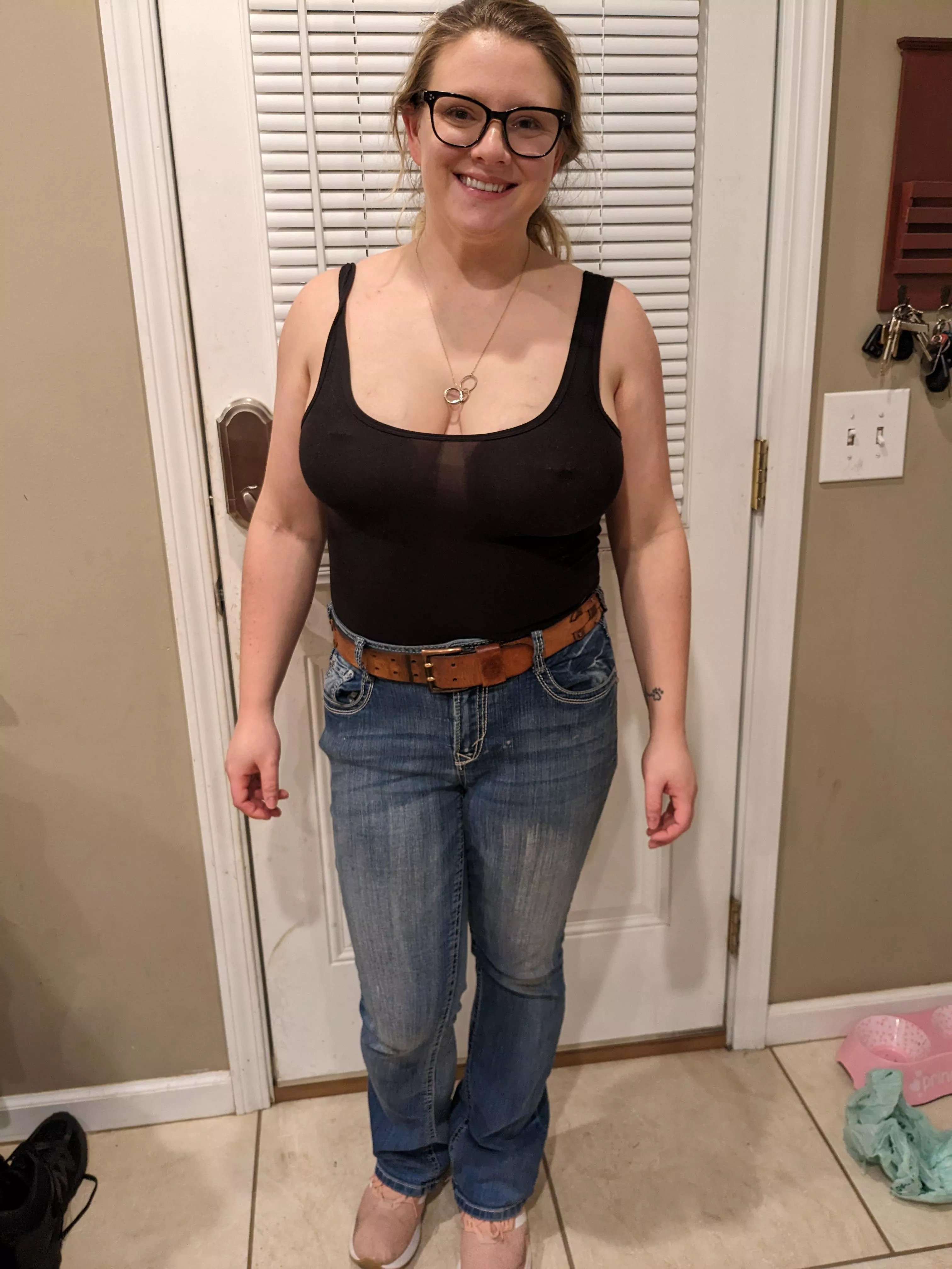 mommy look. no supermodel by any measurements.