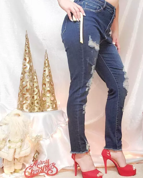 My newest heel for Christmas ~ Every lady needs a red pair.