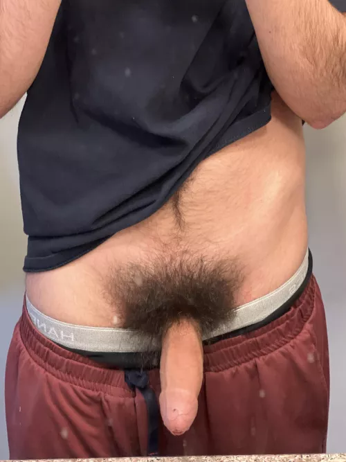 Not sure how to take a picture of my dick but hope this works.