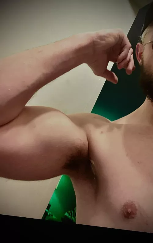 Nuzzle up and breathe in the musk