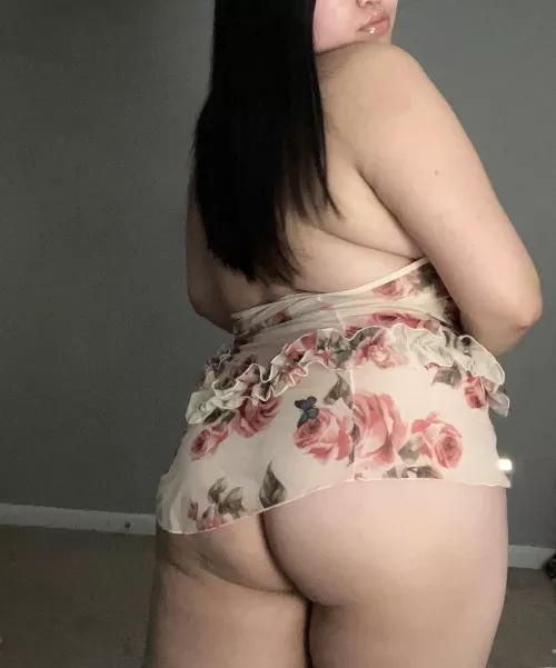 Pretty and thick so I get what I want 🙈