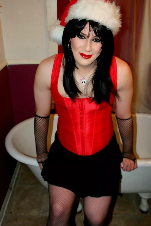 Santa told me he loves a red lip 💄 🎅