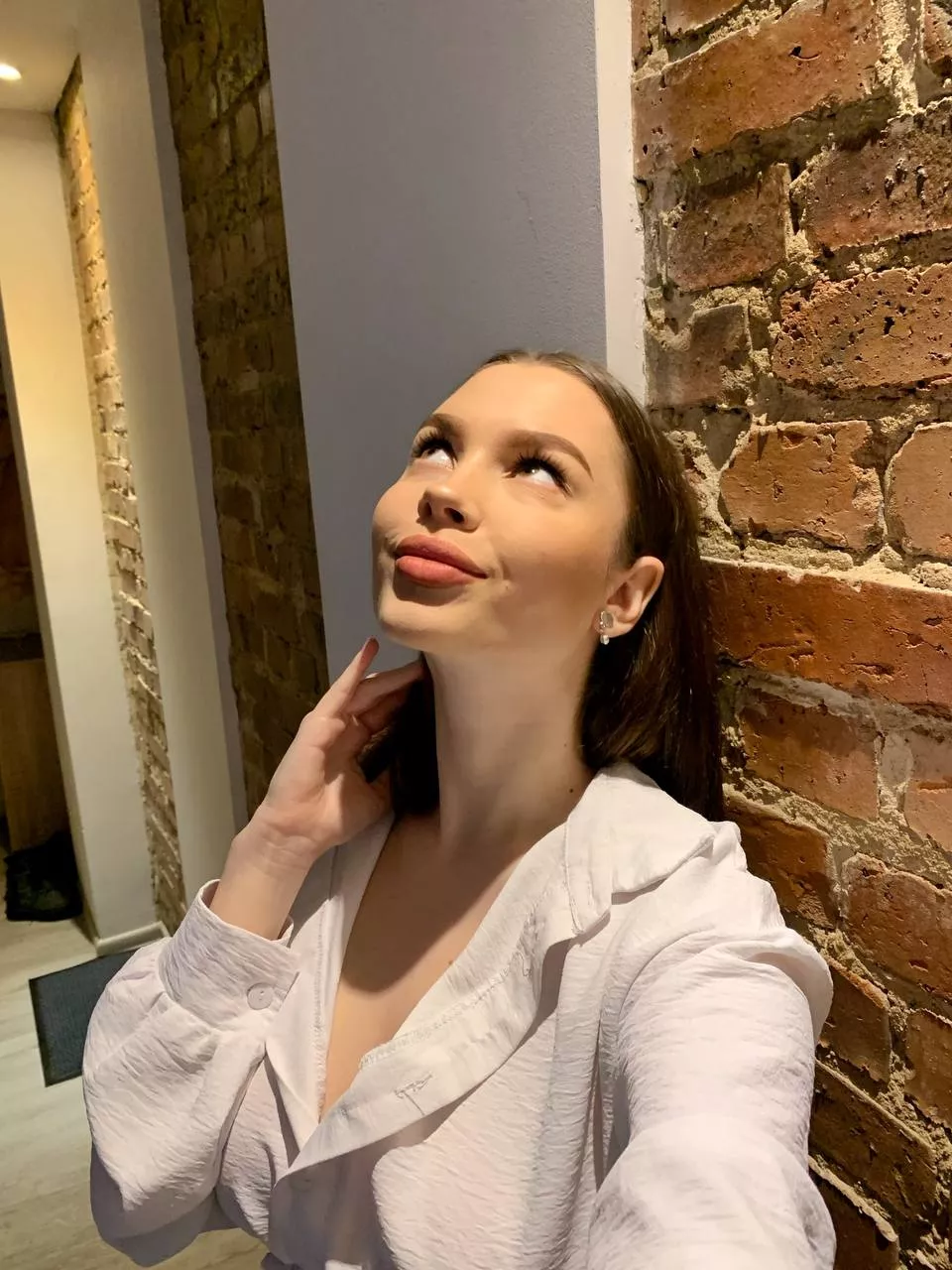 Say hi if you’d let me hug youuuu, I love hugs