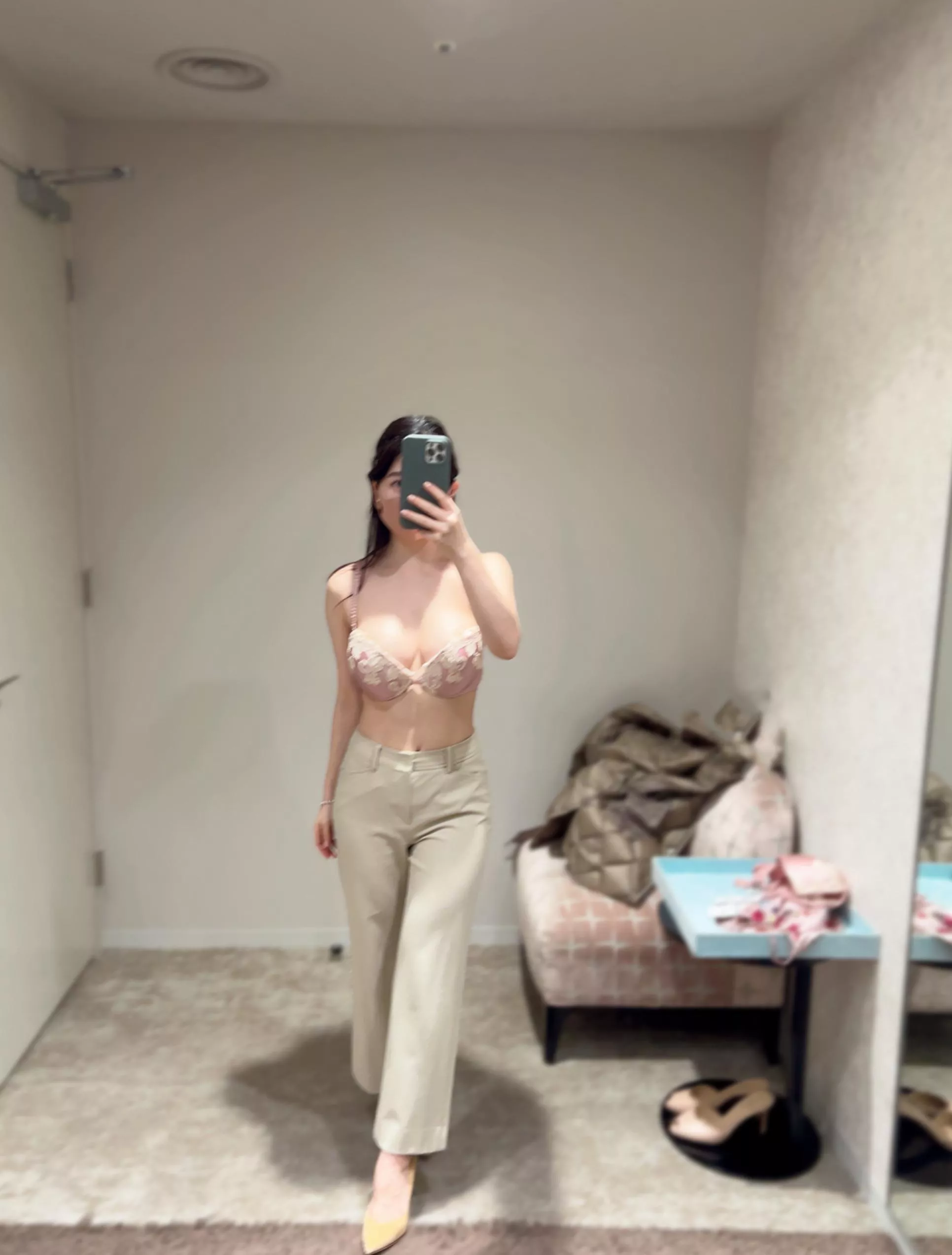 sending you a selfie from the fitting room while you wait outside💕🔥