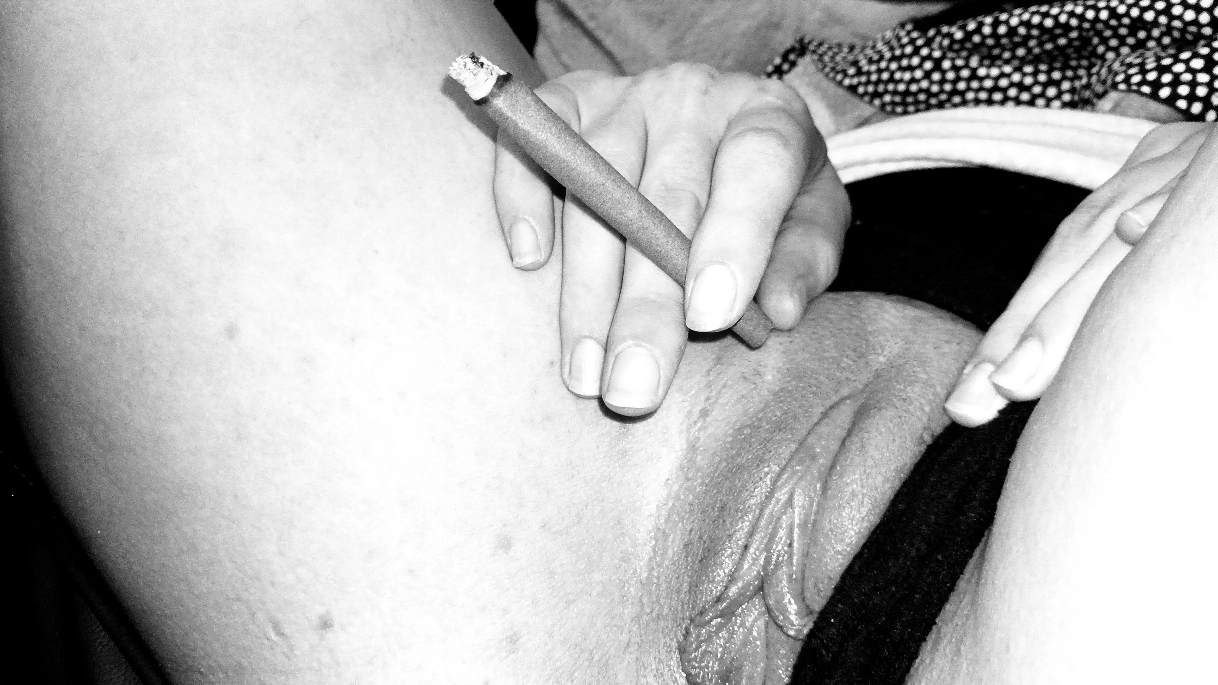 smoke and eat? 🎄💨 31 (f) (oc)