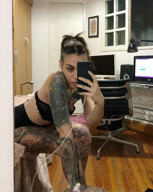 someone to chat with🥵