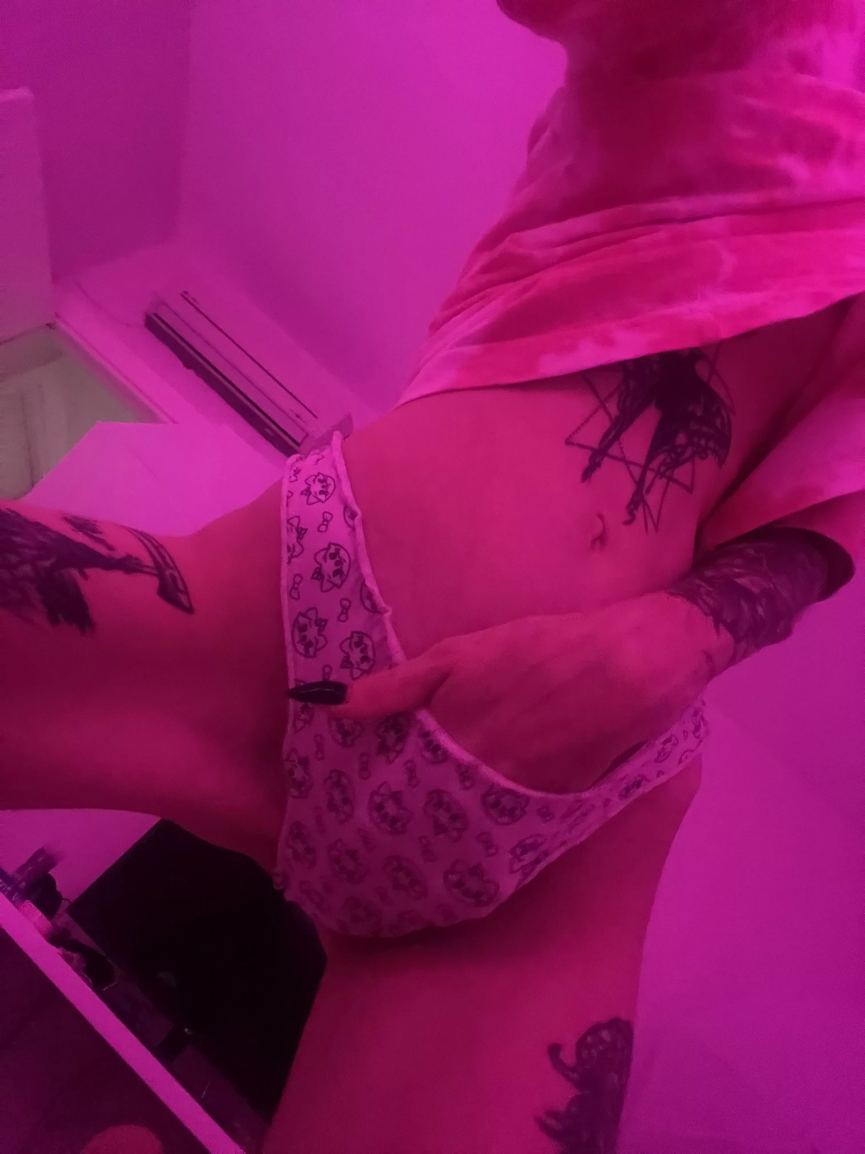 Sooo pretty panties don't you?