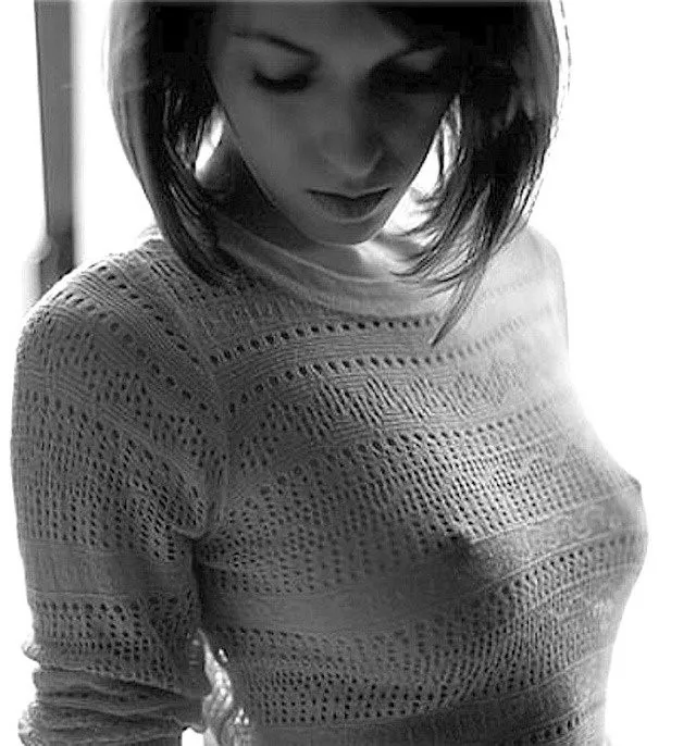 Sweater pokies