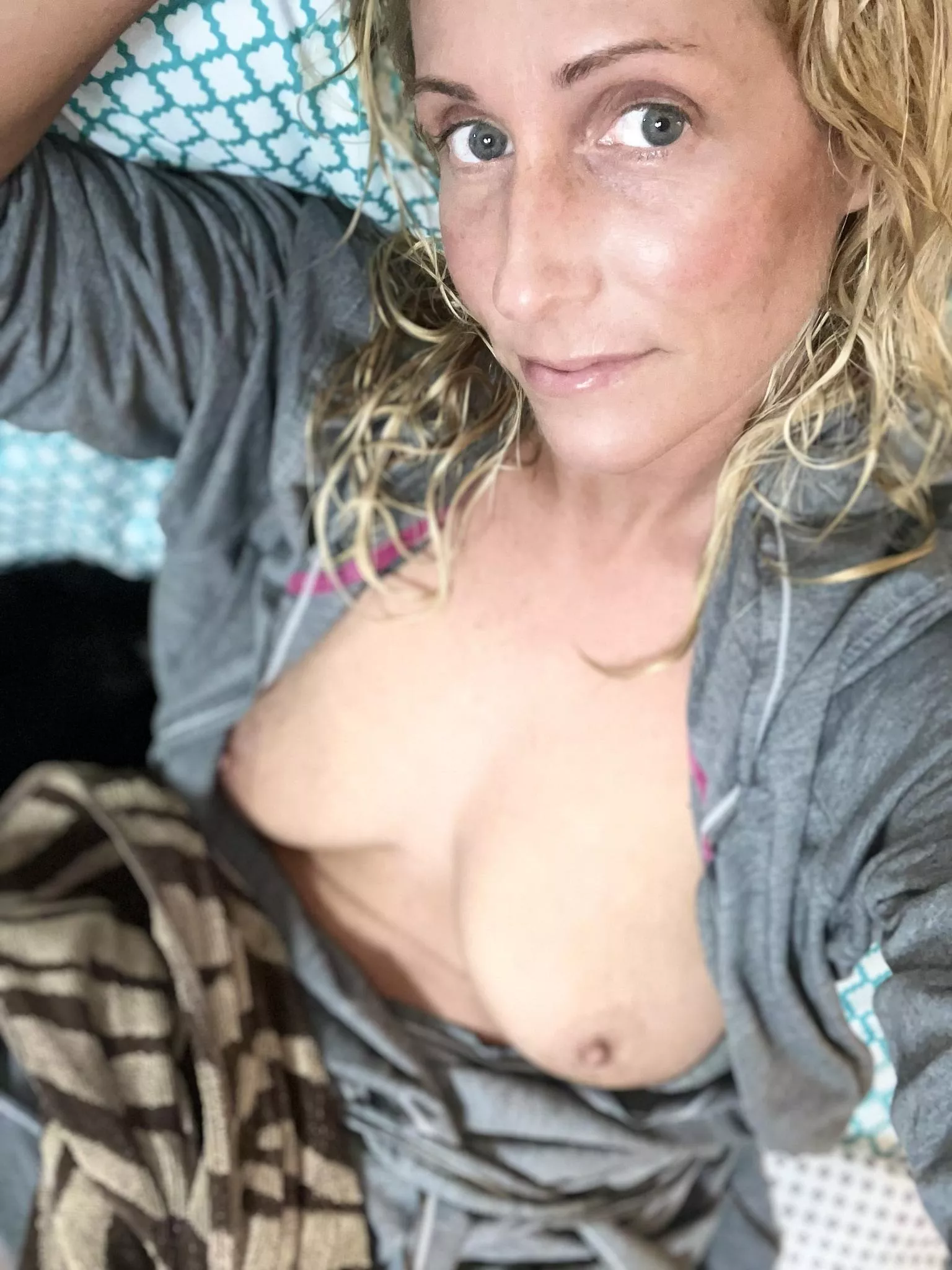 The only thing missing in the picture is your cum on my tits