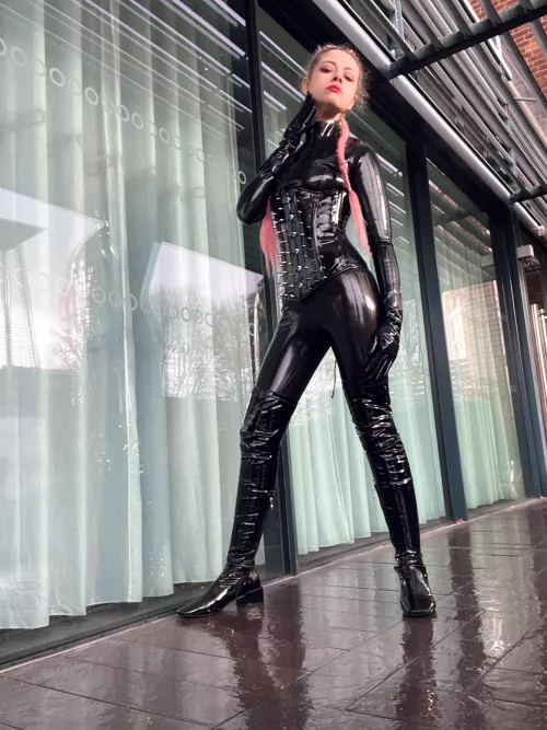 There was a room full of people eating breakfast looking out as I took this picture😂