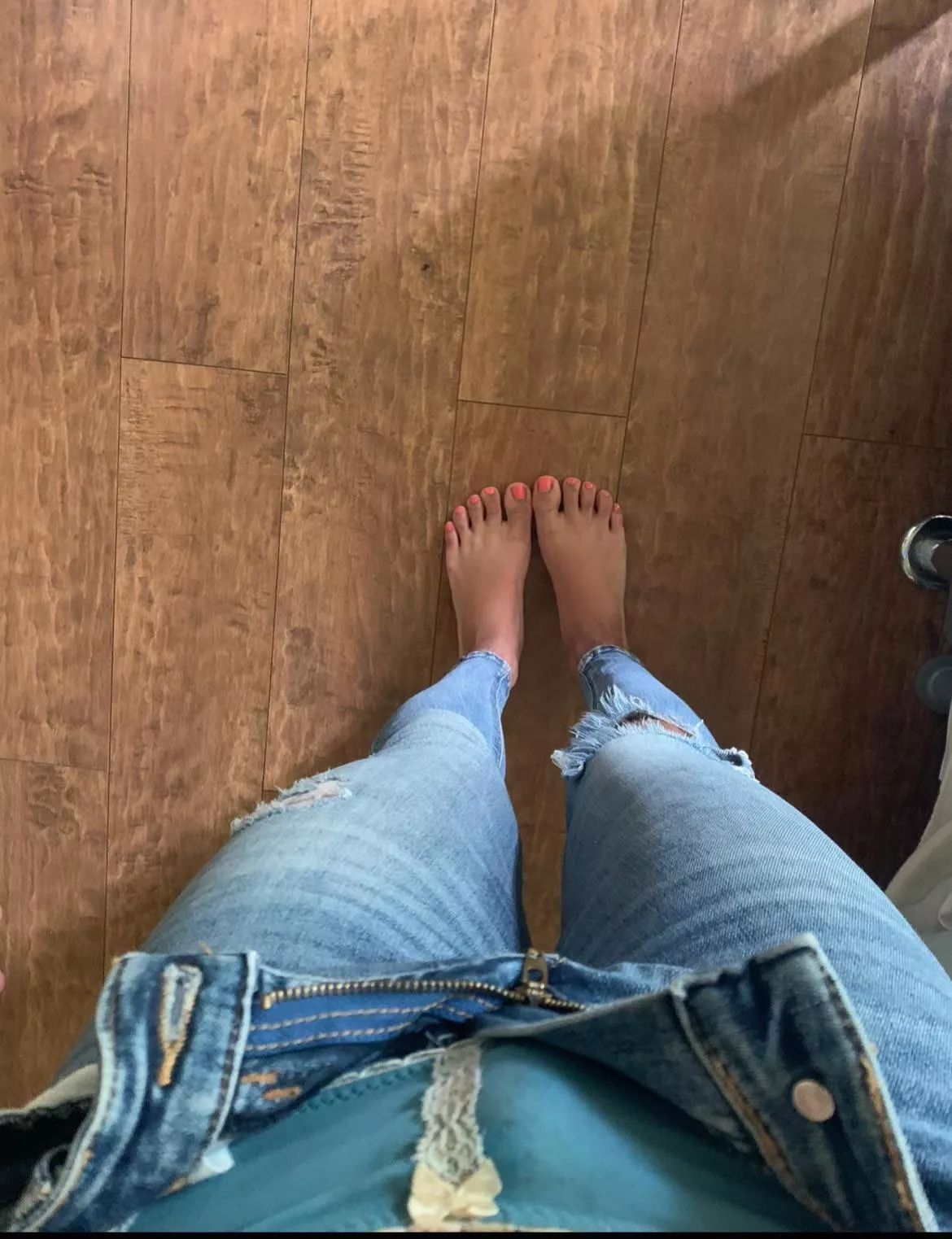 these tight jeans make me bulge come out 😏