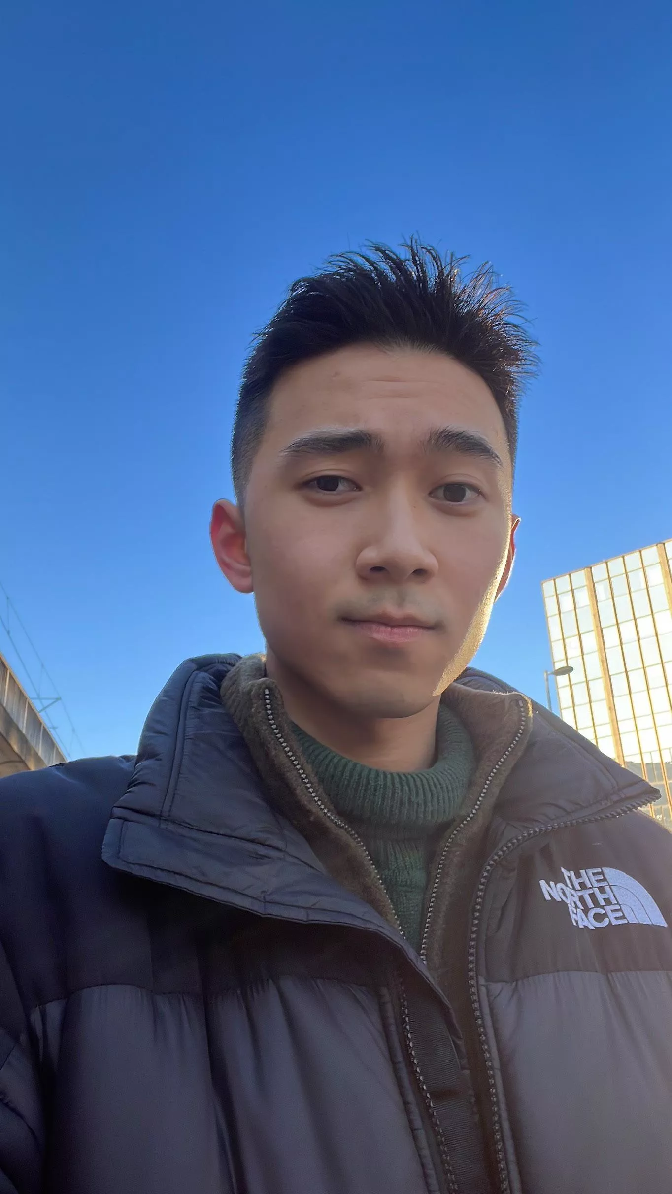 This Sunday I’m going to fly to LA> NY> FL. 3 different season weather 🤣