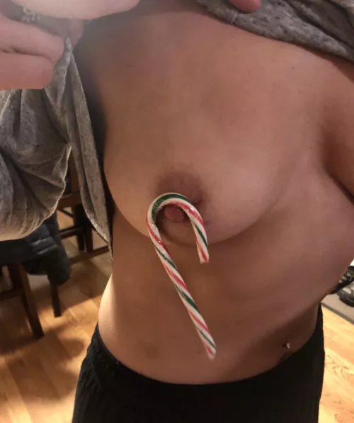 Tis the season for my long festive nipples (19f)