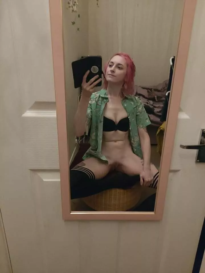 Trying on my new shirt 🥰