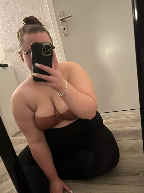 Wanna feel some real fat one😏